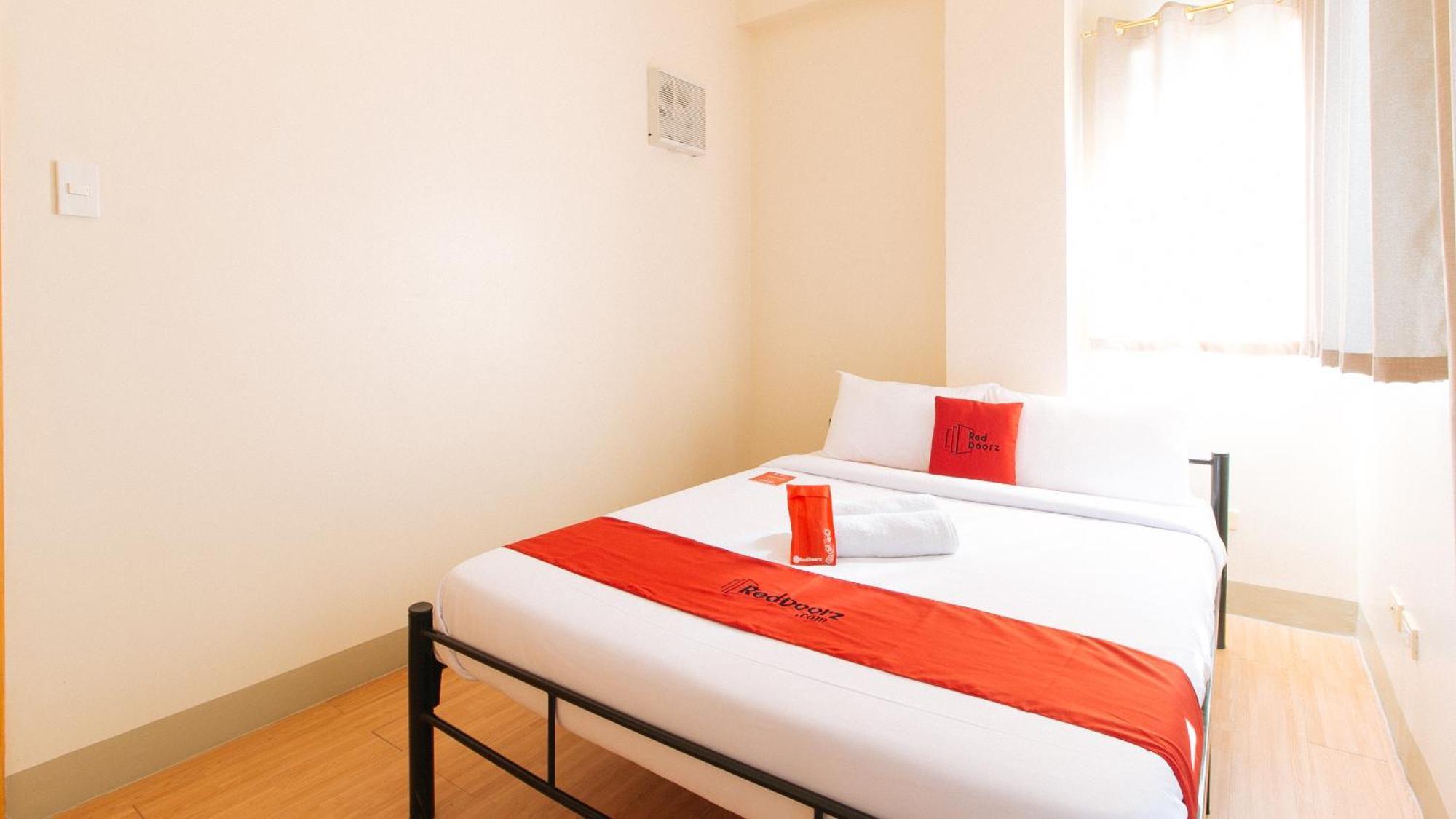 Reddoorz Plus At Alpina Heights Paranaque Paranaque City Eksteriør billede