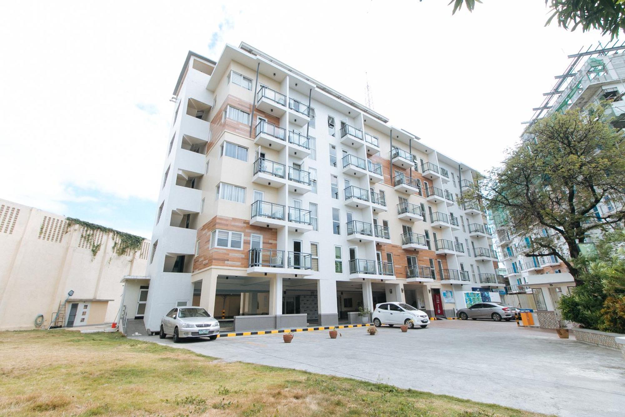 Reddoorz Plus At Alpina Heights Paranaque Paranaque City Eksteriør billede