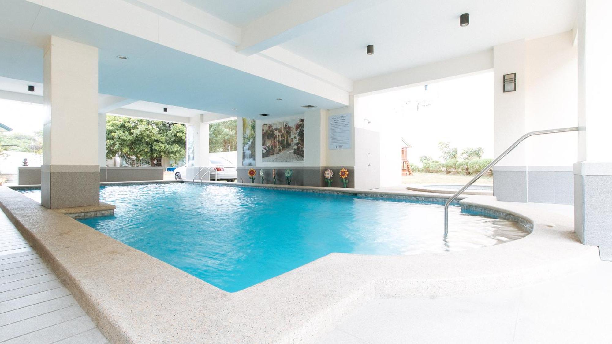 Reddoorz Plus At Alpina Heights Paranaque Paranaque City Eksteriør billede